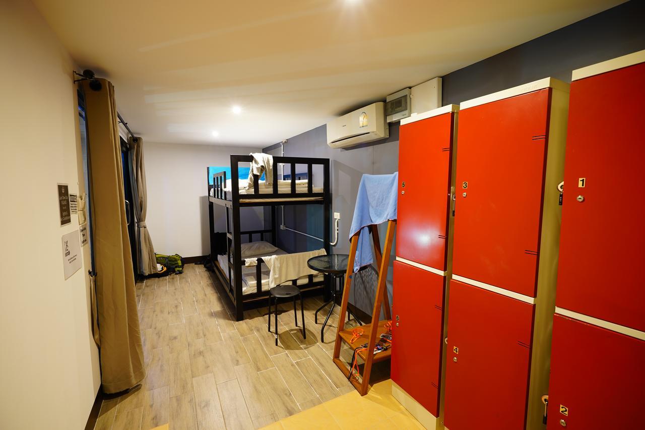 At Box Hostel Chiang Mai Extérieur photo