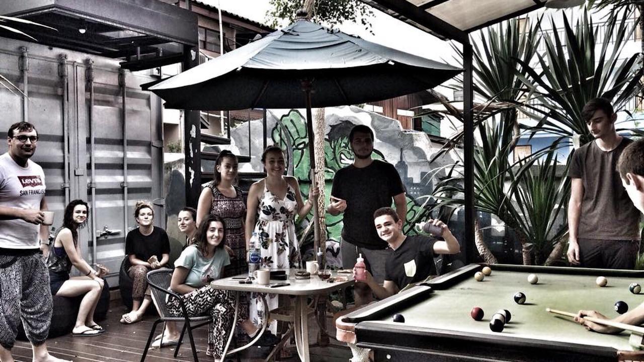 At Box Hostel Chiang Mai Extérieur photo