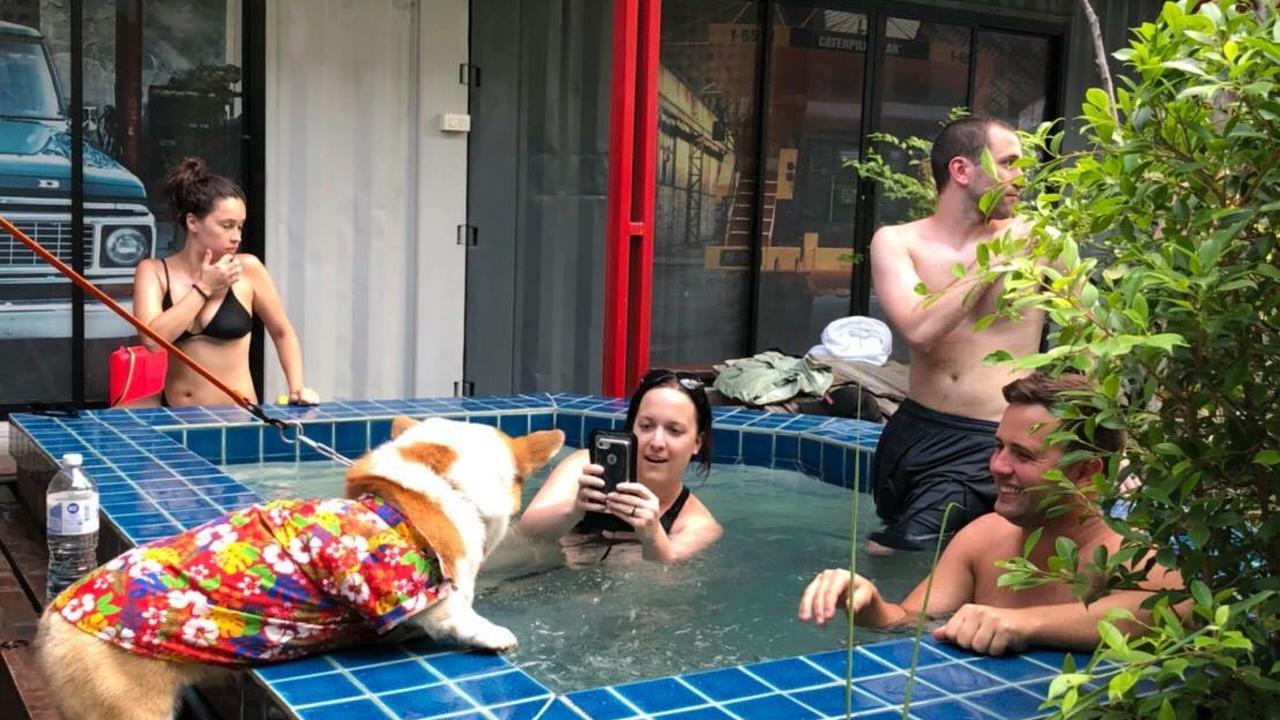 At Box Hostel Chiang Mai Extérieur photo